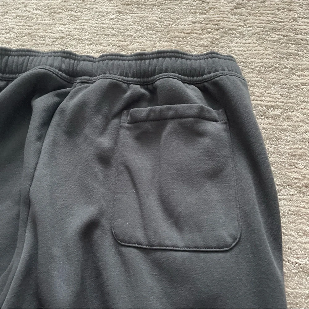 adidas Essentials Fleece Regular Tapered Pants Sweatpants Men’s Size XL Gray